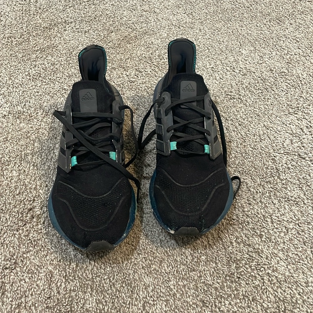 Adidas Ultraboost Light Running Walking Workout Shoe